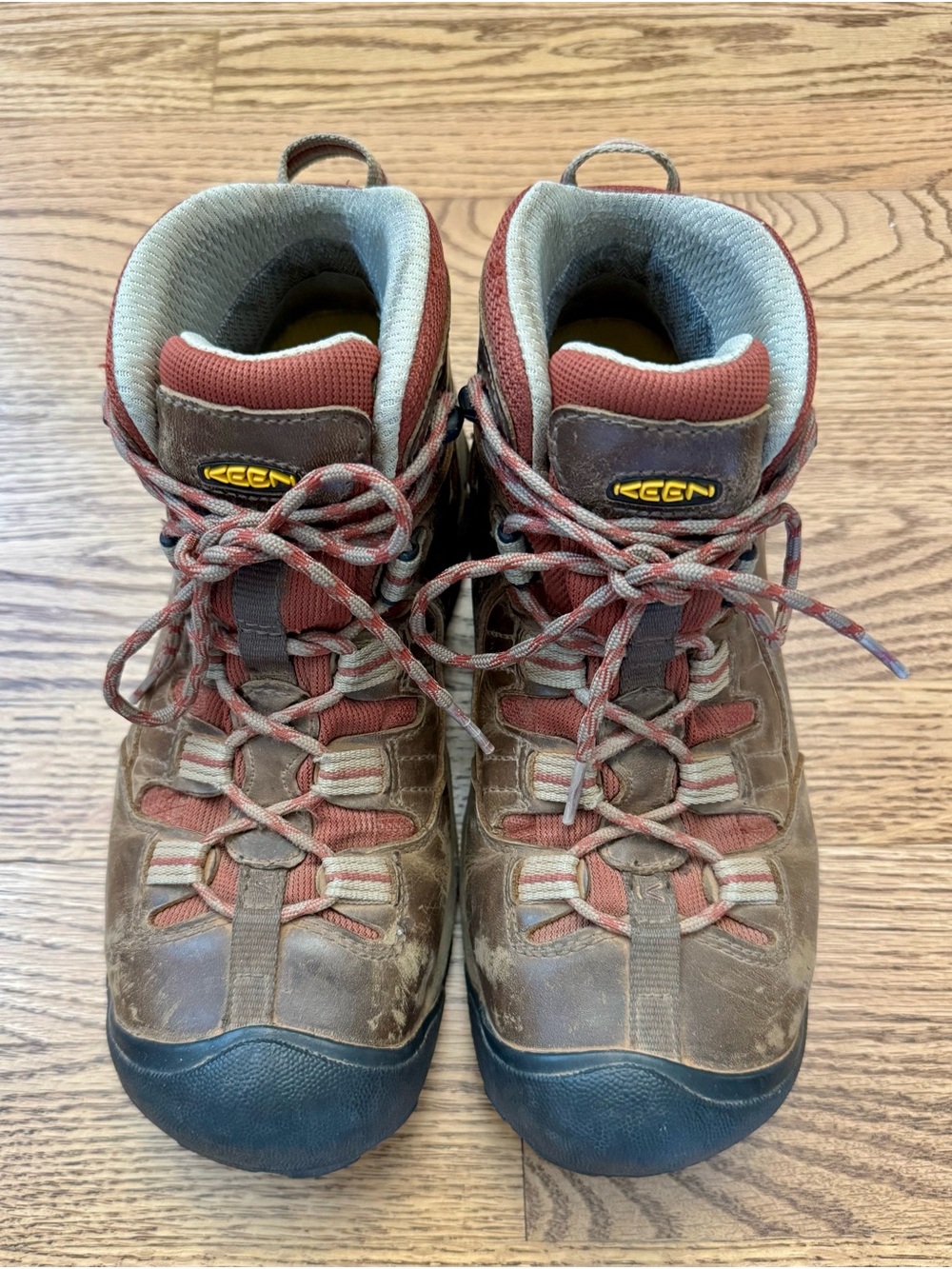 KEEN Women’s Brown and Rust Hiking Boots